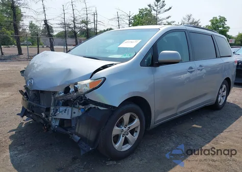 2014 Toyota Sienna Le V6 8 Passenger из США, поврежденный, VIN 5TDKK3DC4ES514978